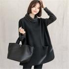 Turtle-neck Contrast-panel A-line Top Black - One Size