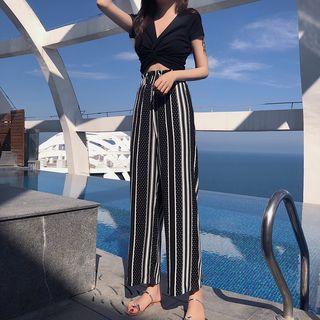 V-neck Short-sleeve T-shirt / Striped Wide Leg Pants