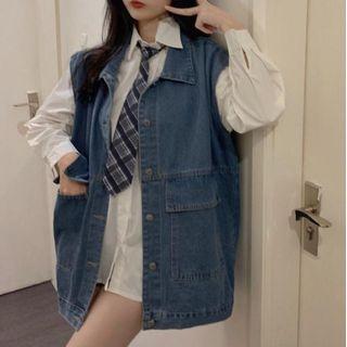 Denim Vest / Plain Shirt