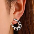 Patterned U Shape Alloy Earring 1 Pair - Black & White - One Size