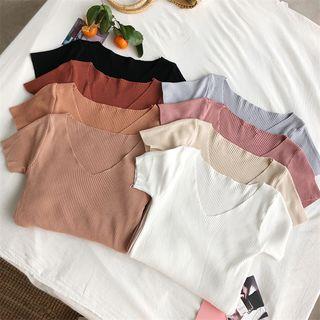 Plain V-neck Slim-fit Short-sleeve Top