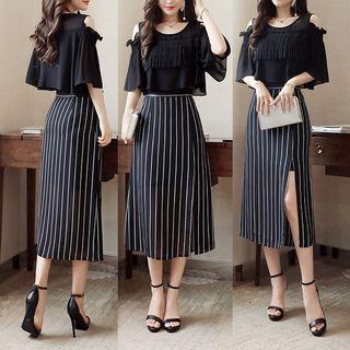 Ruffled Elbow-sleeve Side-slit Shift Dress