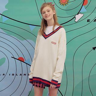 V-neck Contrast-trim Printed Sweater White - One Size