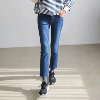 Heart-embroidered Straight-cut Jeans