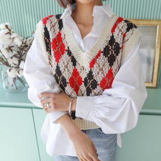 Set: Pocket-detail Slit-side Shirt + V-neck Argyle Vest