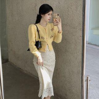 Flower Embroidered Cropped Cardigan / Lace Midi Pencil Skirt