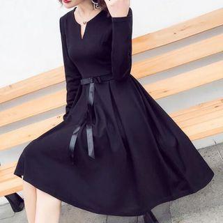Plain Split-neck Pleated Long-sleeve Dress