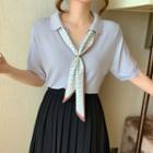 Short-sleeve Collar Tie-neck Knit Top