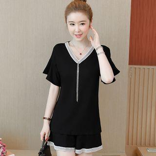 Set : V-neck Ruffle Top + Shorts