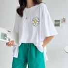 Smiley Daisy Print Over-fit T-shirt