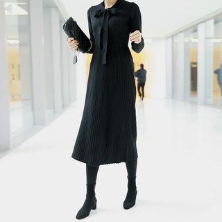Tie-front Pleated-hem Knit Dress