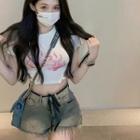 Short-sleeve Fire Print Cropped T-shirt / Distressed Denim Hot Pants