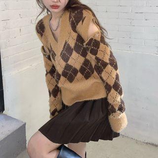 Cold-shoulder Argyle Print Sweater / A-line Skirt