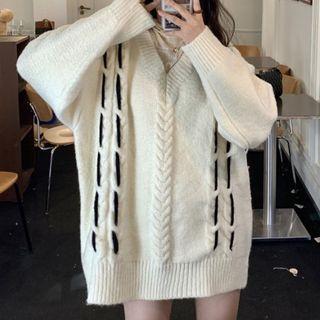 Contrast Stitch V-neck Cable Knit Sweater
