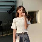 Short-sleeve Crinkle Cropped Top