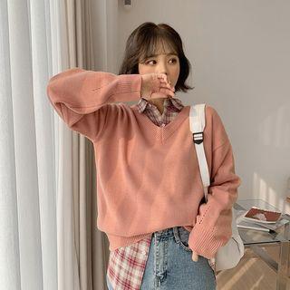 V-neck Perforated Loose-fit Knit Top