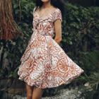 Short-sleeve V-neck Pattern Print A-line Dress