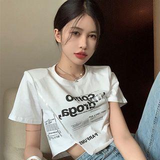 Padded-shoulder Lettering Cropped T-shirt