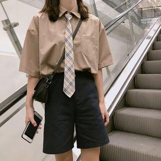 Short-sleeve Shirt / High-waist Shorts / Plaid Necktie / Set