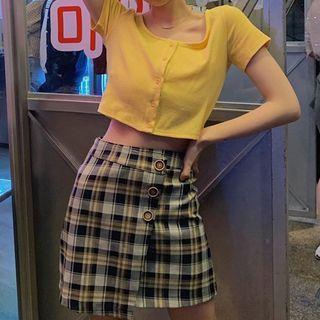 Short-sleeve Cropped Cardigan / Plaid Mini Skirt