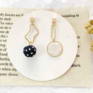 Non-matching Freshwater Pearl Irregular Dangle Earring