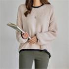 Contrast-trim Dip-back Fleece Top