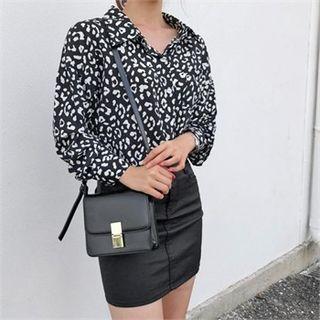 Long-sleeve Leopard Pattern Blouse Black - One Size