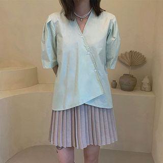 Puff-sleeve Diagonal-button Blouse