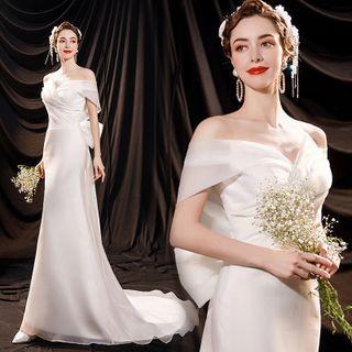 Off-shoulder Mermaid Wedding Gown