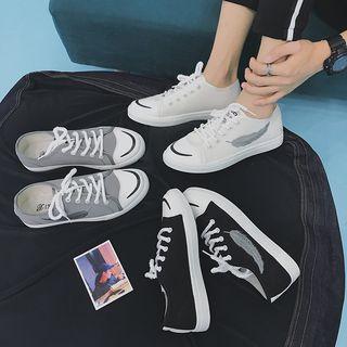 Embroidery Canvas Sneakers