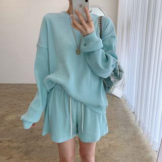 Plain Sweatshirt / Drawstring Sweatshorts