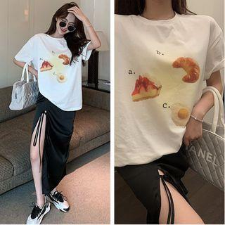 Short-sleeve Print Loose-fit T-shirt / Plain Skirt