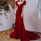 Short-sleeve Mermaid Gown