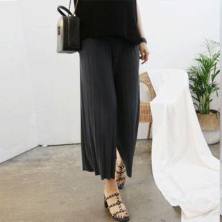High-waist Pleated Wide-leg Pants