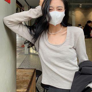 Scoop Neck Plain Knit Top