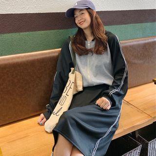 Set: Two-tone Zip-up Hoodie + Midi Straight-fit Skirt
