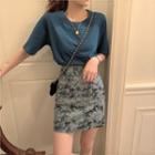 Floral Print Mini Skirt / Short-sleeve Plain T-shirt