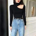 Cutout Knit Top / Straight-fit Jeans