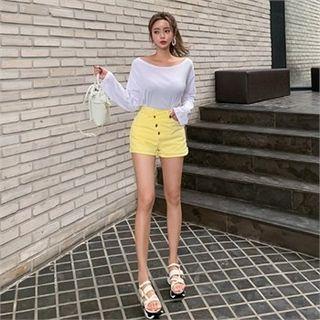 Diagonal-button Trim Shorts