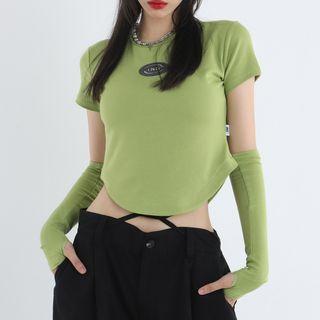 Short-sleeve Cropped T-shirt + Arm Sleeves