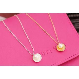 Faux-pearl Shell Short Necklace