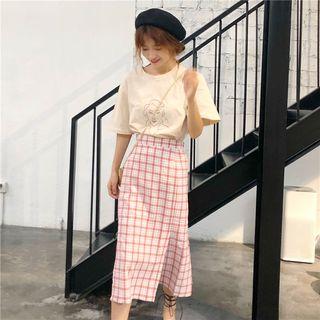 Short-sleeve Printed T-shirt / Plaid Midi Skirt