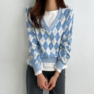 V-neck Argyle Sweatshirt