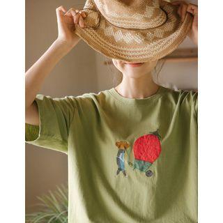 Strawberry Embroidery T-shirt