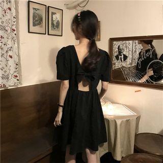 Open Back V-neck Short-sleeve Dress Black - One Size