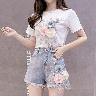 Short-sleeve Flower Applique T-shirt / Fray Hem Denim Shorts / Set