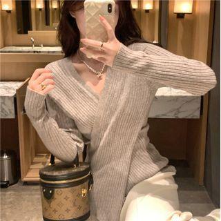 V-neck Plain Knit Top / Wide-leg Pants