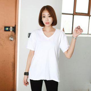 Plus Size V-neck T-shirt