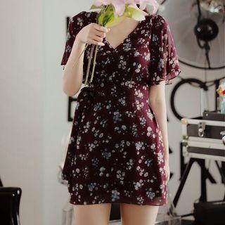 Short-sleeve V-neck Floral Chiffon Dress