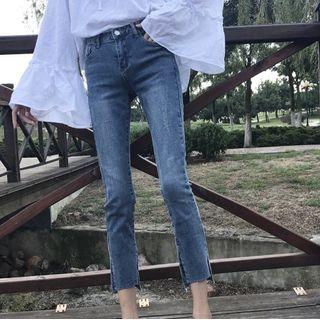 Slit-side Skinny Cropped Jeans